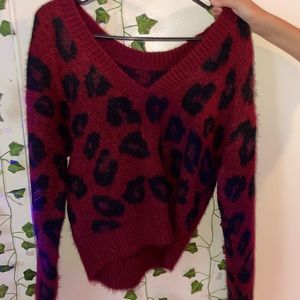❤️ VS fuzzy maroon and black leopard sweater